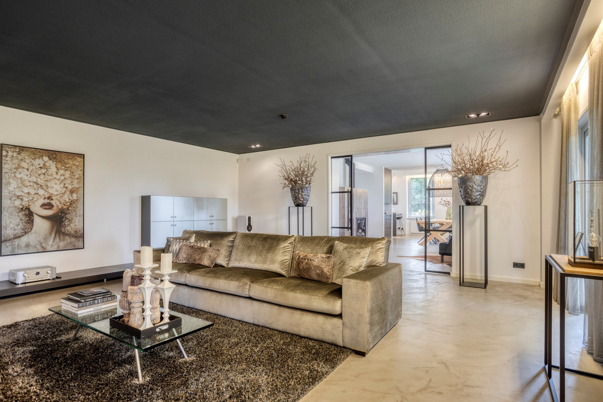 Vrijstaande woning te koop: Zuiddijk 3, Herkingen
