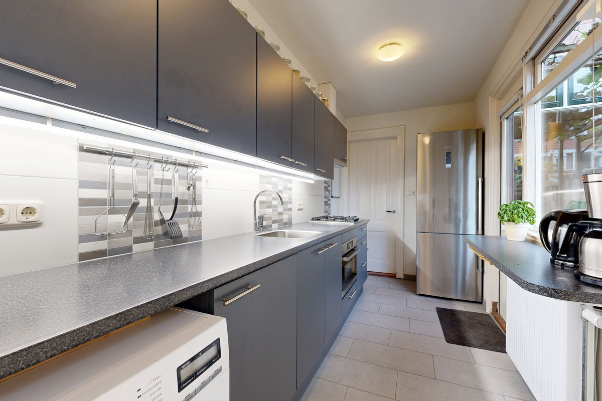 Tussenwoning te koop: Magdalena Moonsstraat 66, Leiden