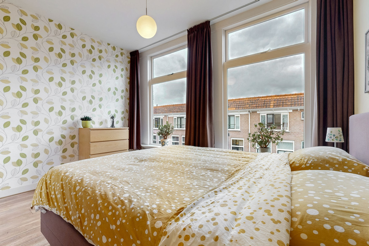 Tussenwoning te koop: Magdalena Moonsstraat 66, Leiden