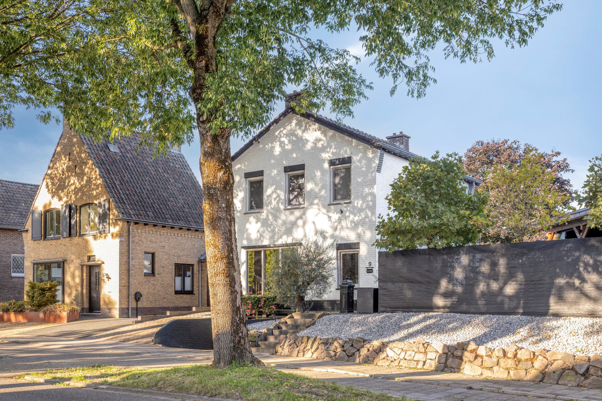 Vrijstaande woning te koop: Heerlenerweg 9, Sittard