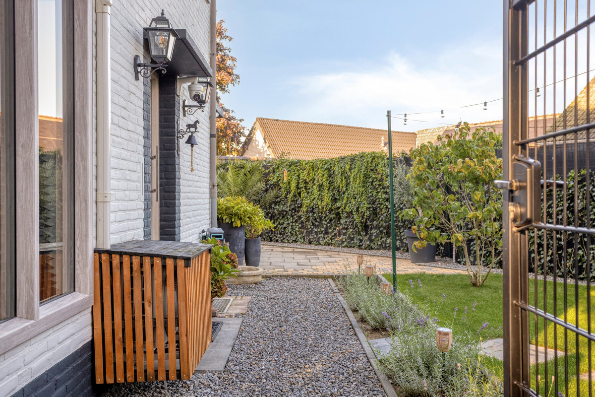 Vrijstaande woning te koop: Heerlenerweg 9, Sittard