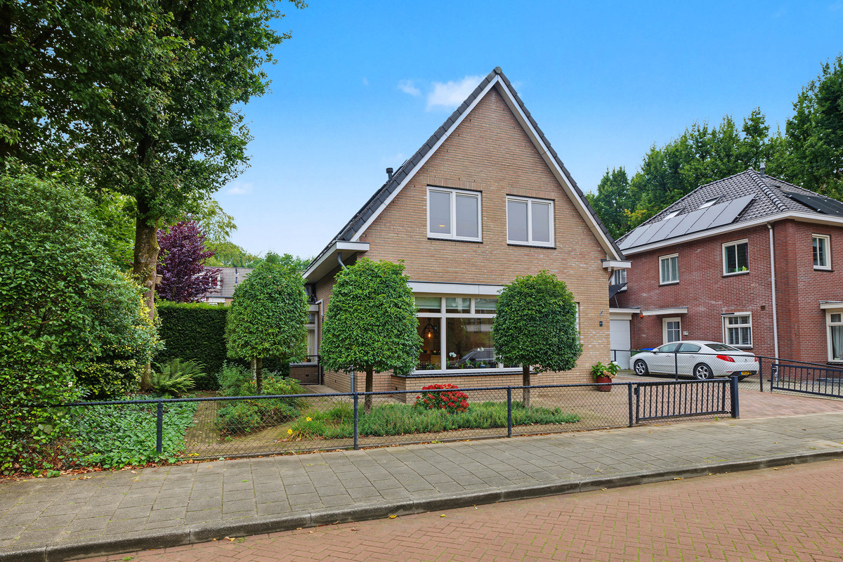 Vrijstaande woning te koop: Obrechtlaan 1A, Ede