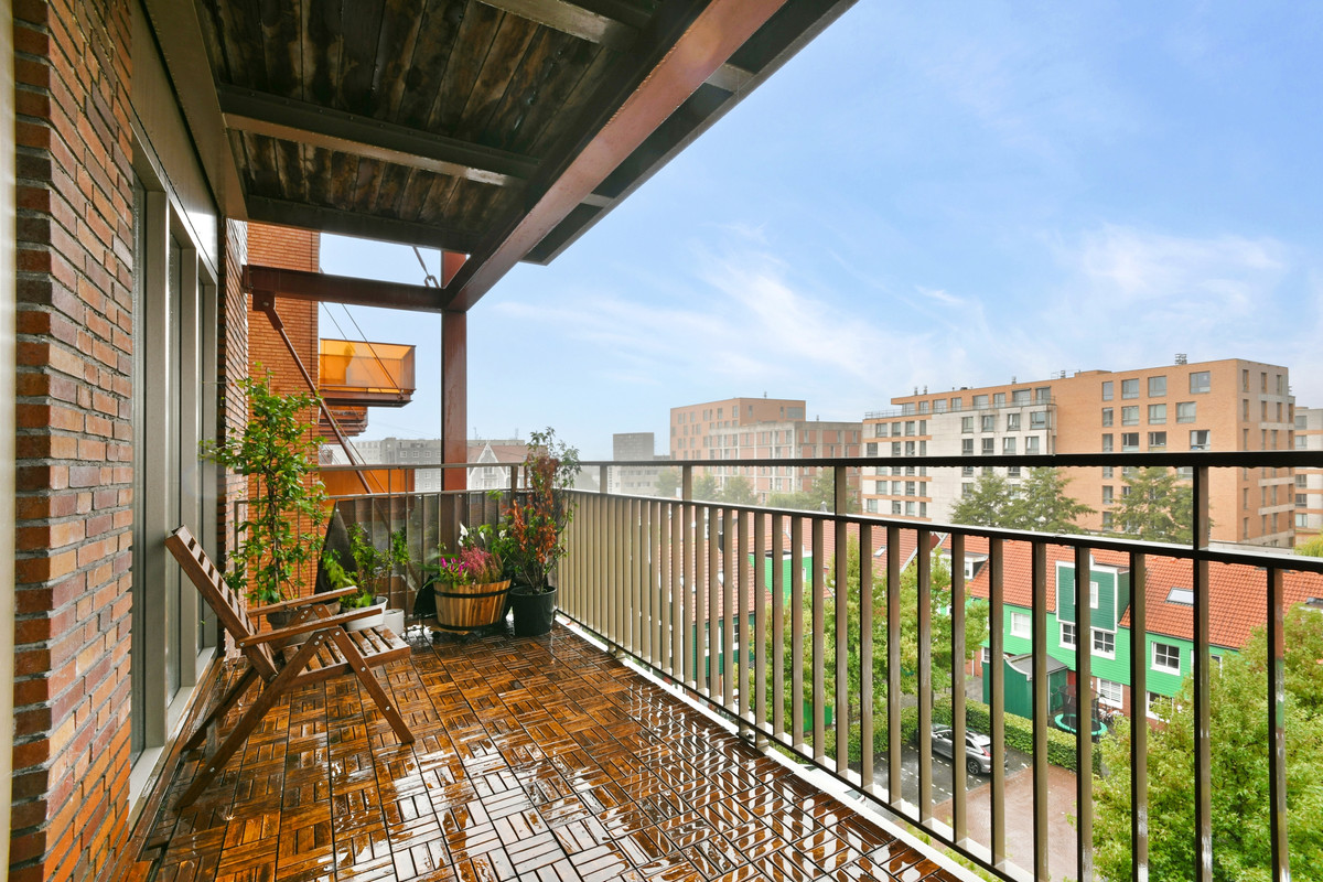Appartement te koop: Vurehout 353, Zaandam