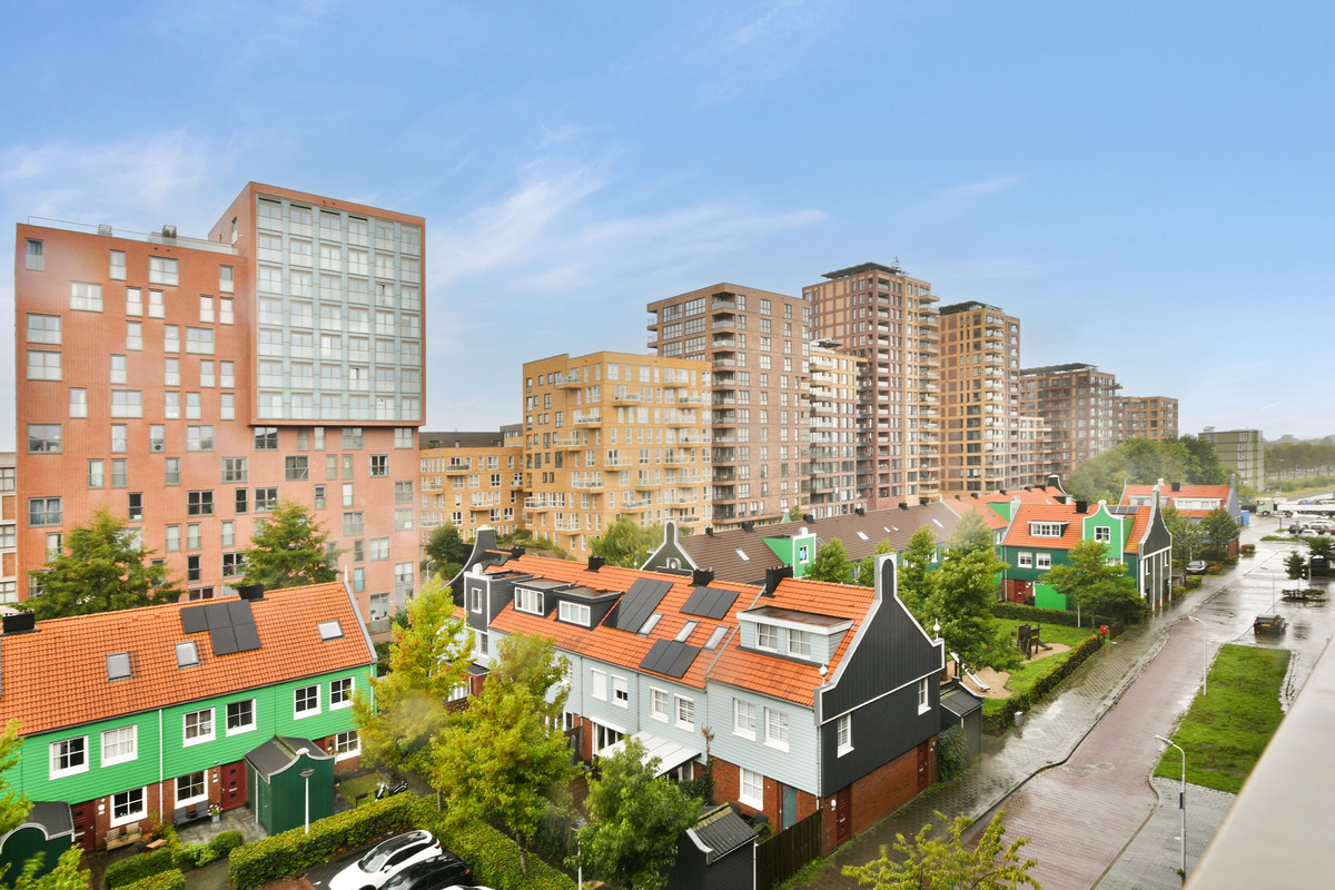 Appartement te koop: Vurehout 353, Zaandam
