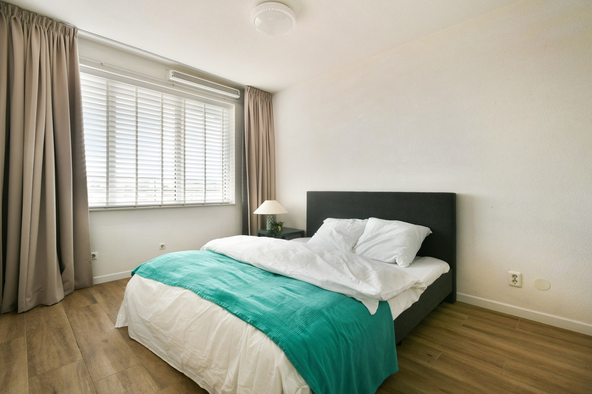 Appartement te koop: Vurehout 353, Zaandam