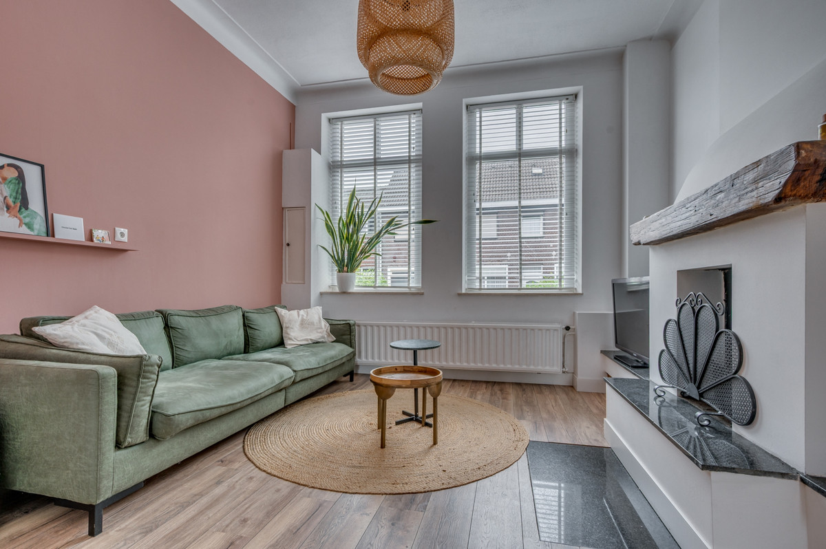 Tussenwoning te koop: Tegelseweg 83, Venlo