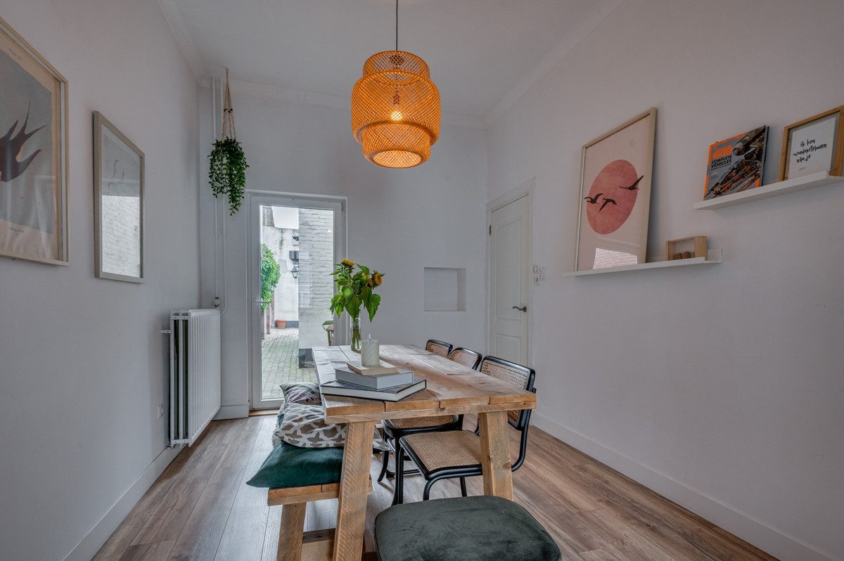 Tussenwoning te koop: Tegelseweg 83, Venlo