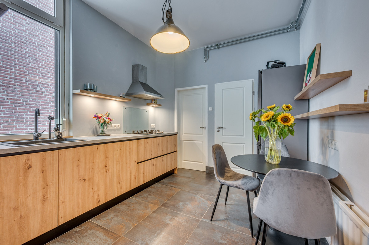 Tussenwoning te koop: Tegelseweg 83, Venlo
