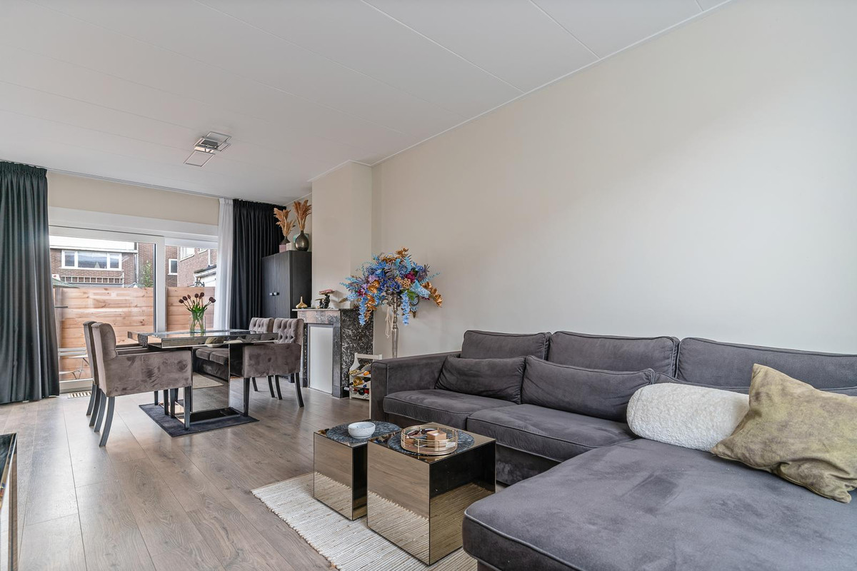 Tussenwoning te koop: Dongestraat 16, Dordrecht