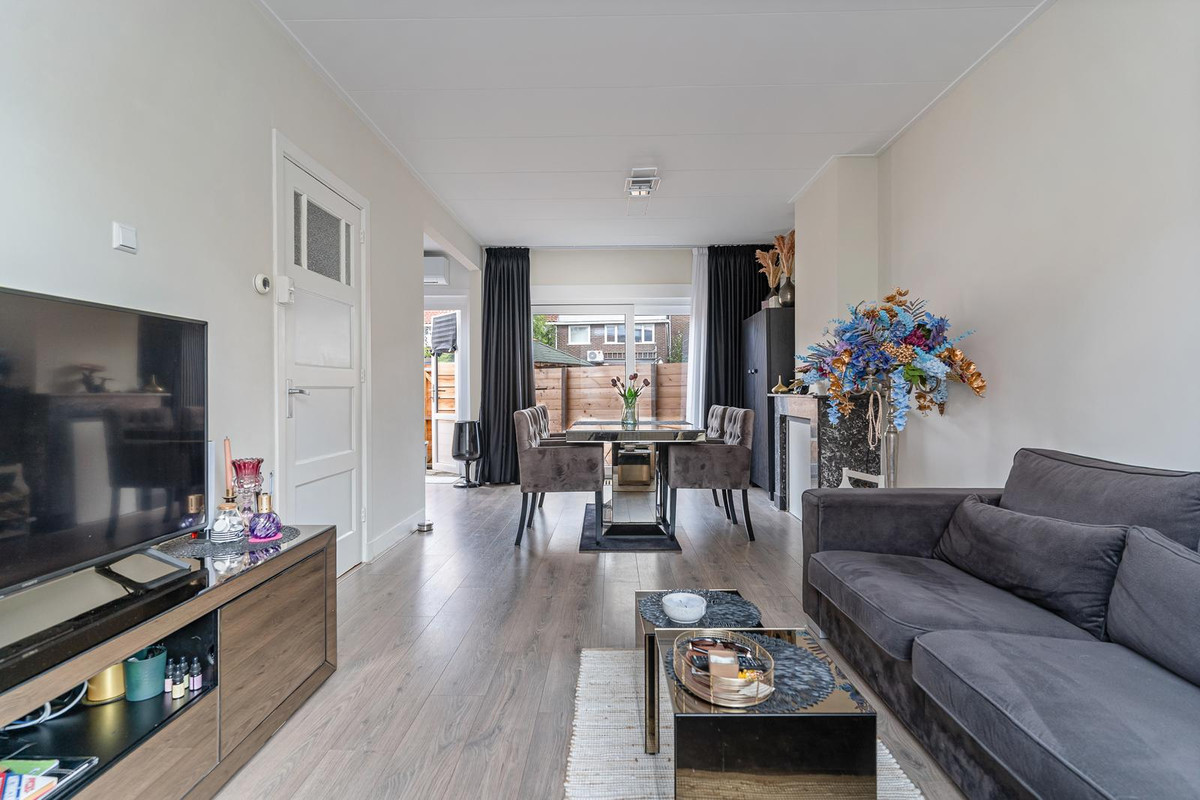Tussenwoning te koop: Dongestraat 16, Dordrecht
