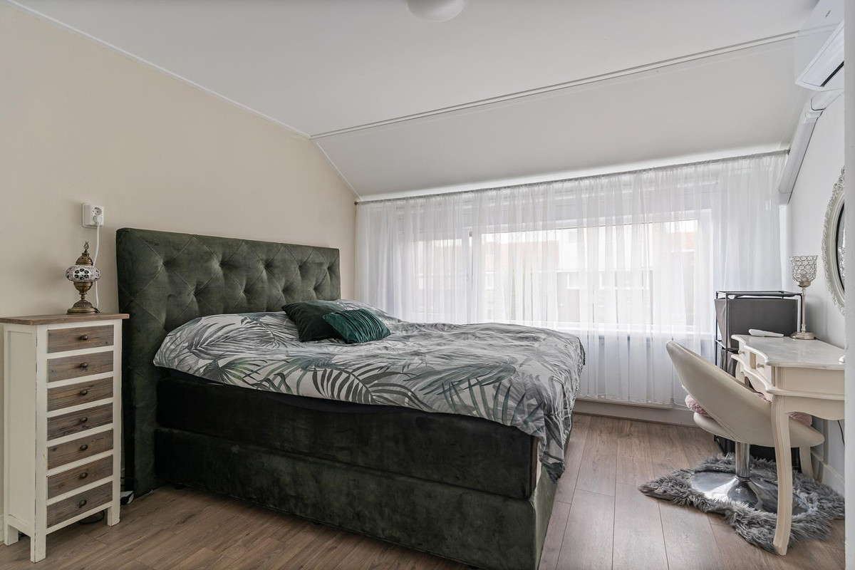 Tussenwoning te koop: Dongestraat 16, Dordrecht