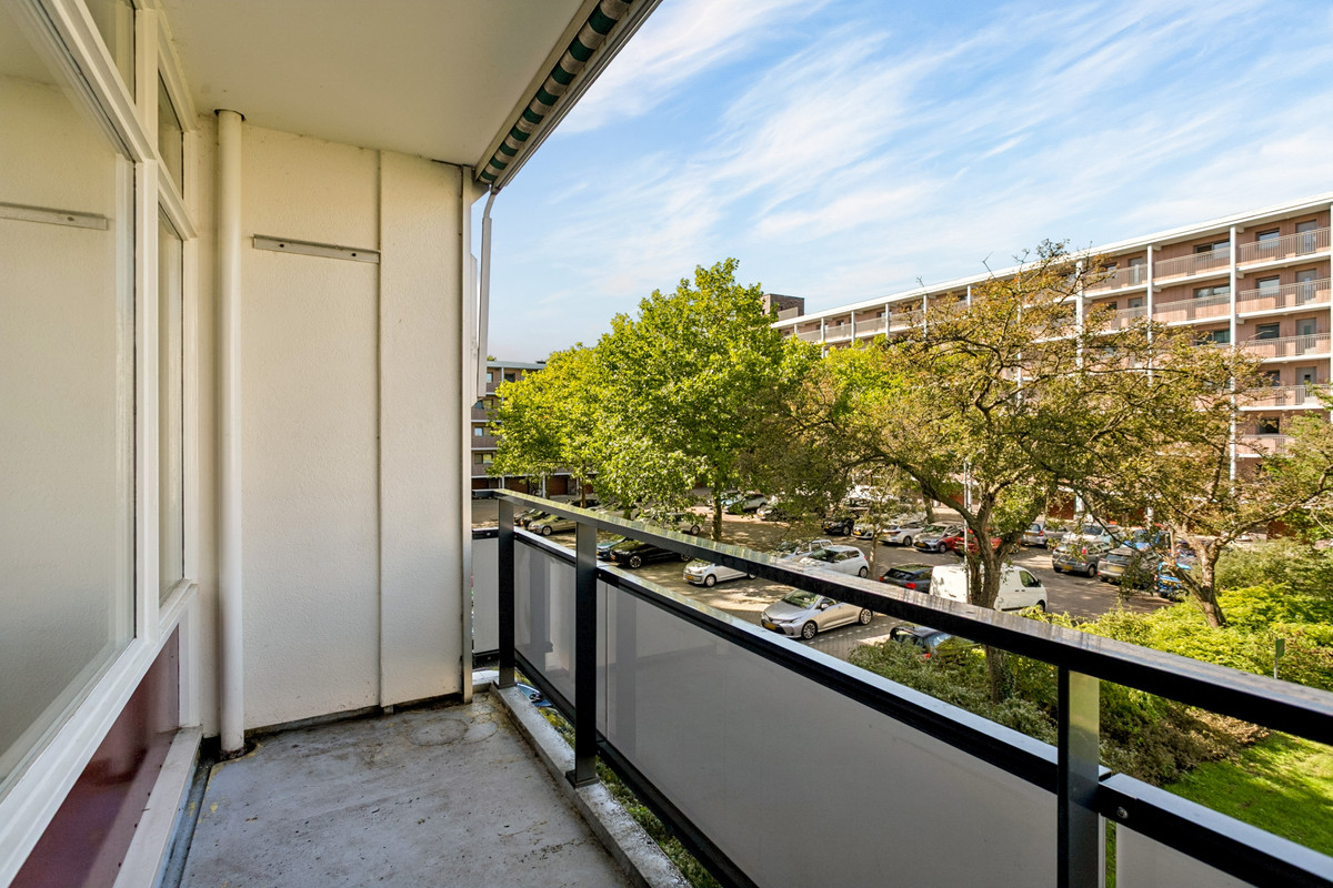Appartement te koop: Sinnigvelderstraat 197, Weesp