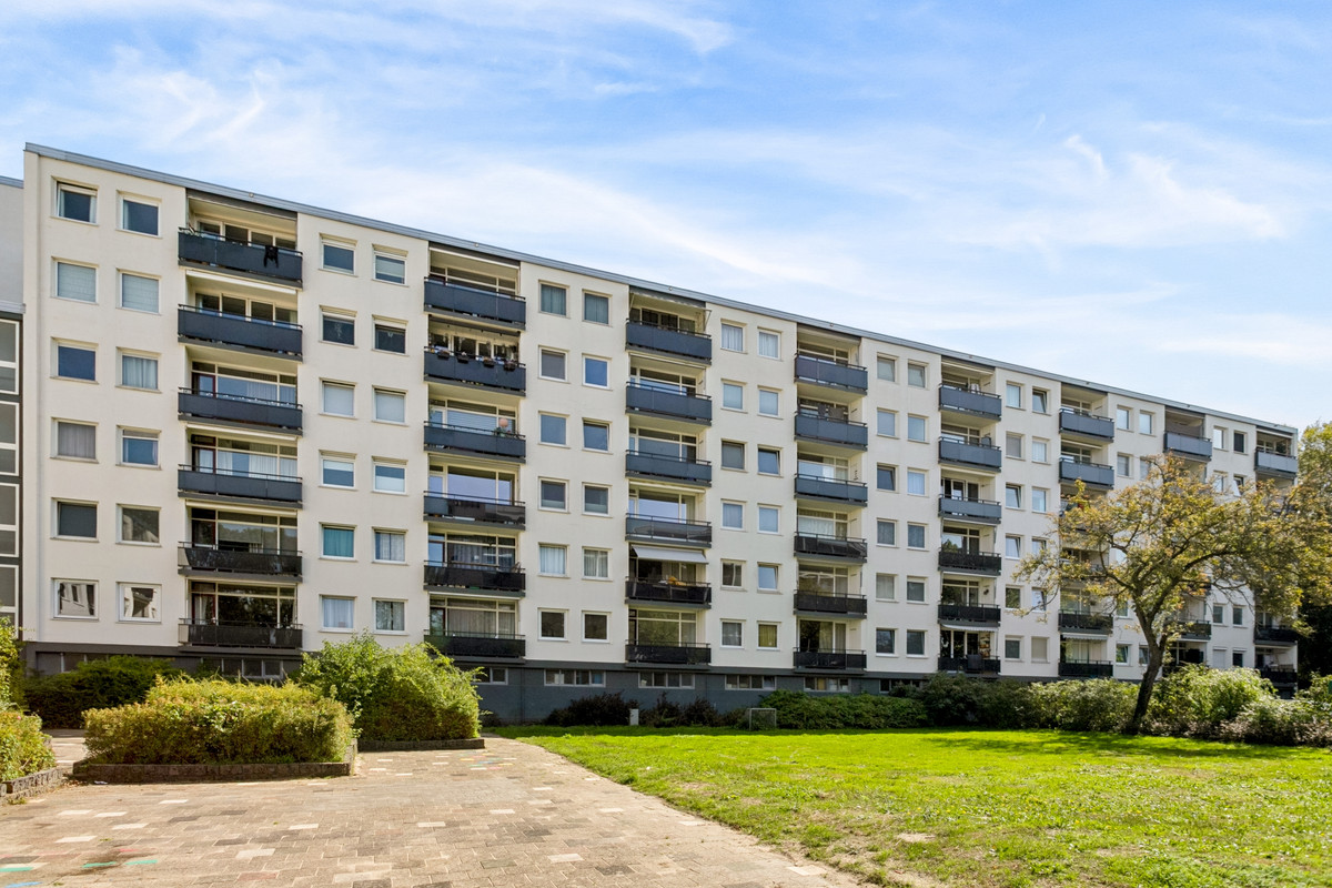 Appartement te koop: Sinnigvelderstraat 197, Weesp