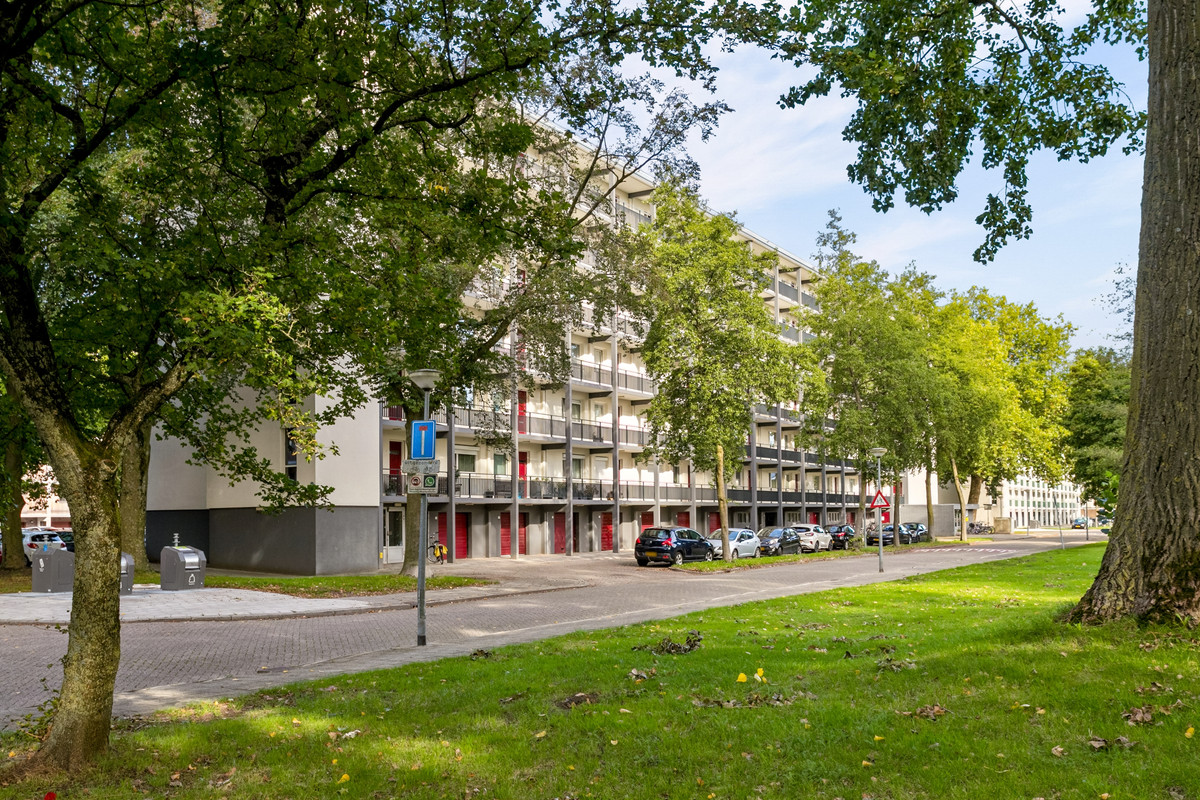 Appartement te koop: Sinnigvelderstraat 197, Weesp