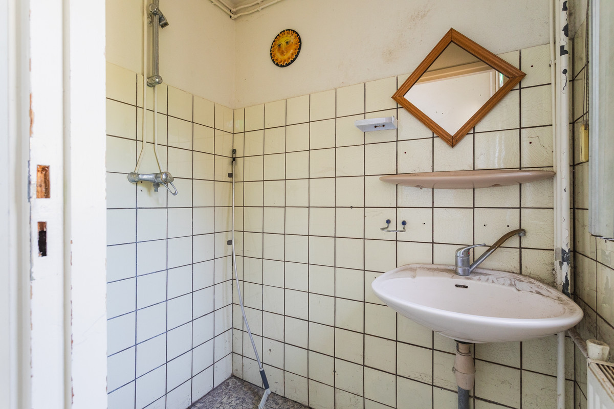 Twee-onder-één-kap te koop: Delftsestraatweg 188, Delfgauw