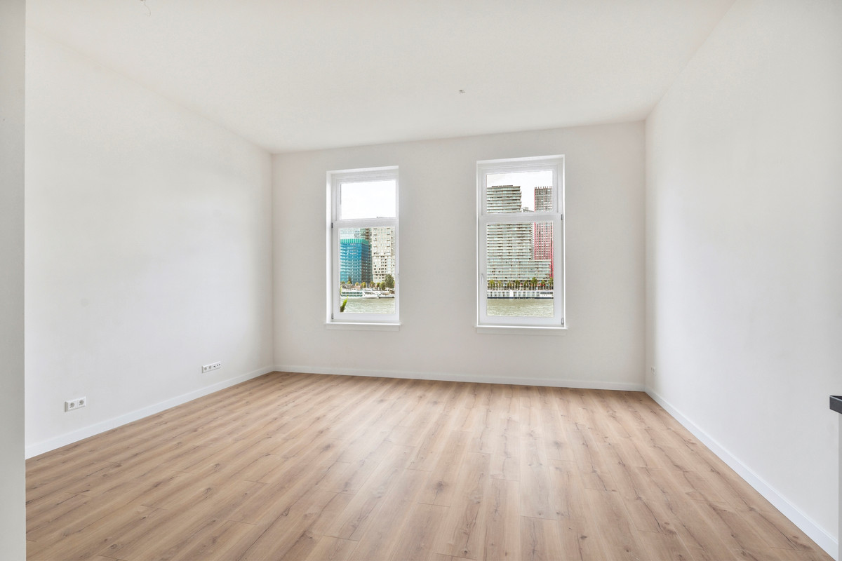Appartement te koop: Maaskade 99B01, Rotterdam