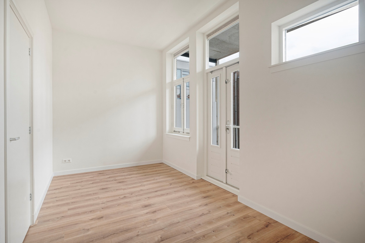 Appartement te koop: Maaskade 99B01, Rotterdam