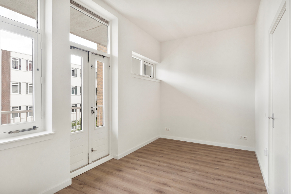 Appartement te koop: Maaskade 99B01, Rotterdam