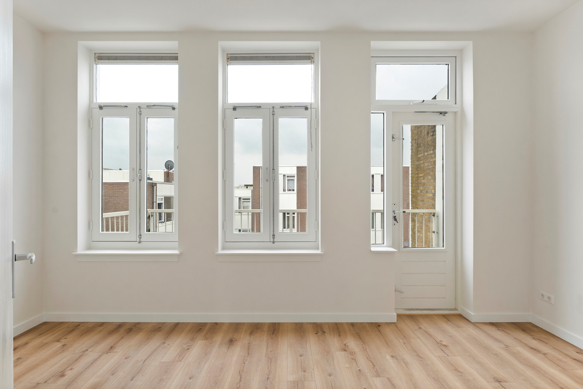 Appartement te koop: Maaskade 99B02, Rotterdam