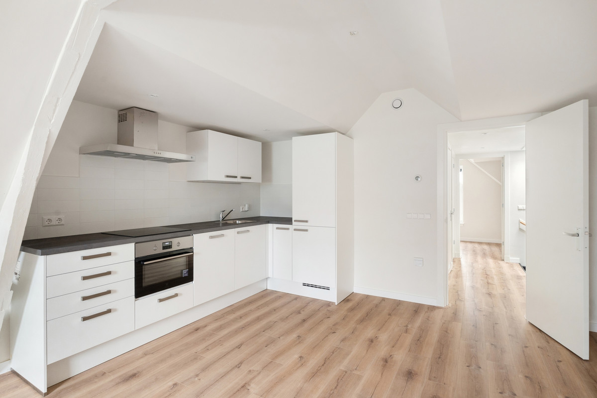 Appartement te koop: Maaskade 99B03, Rotterdam