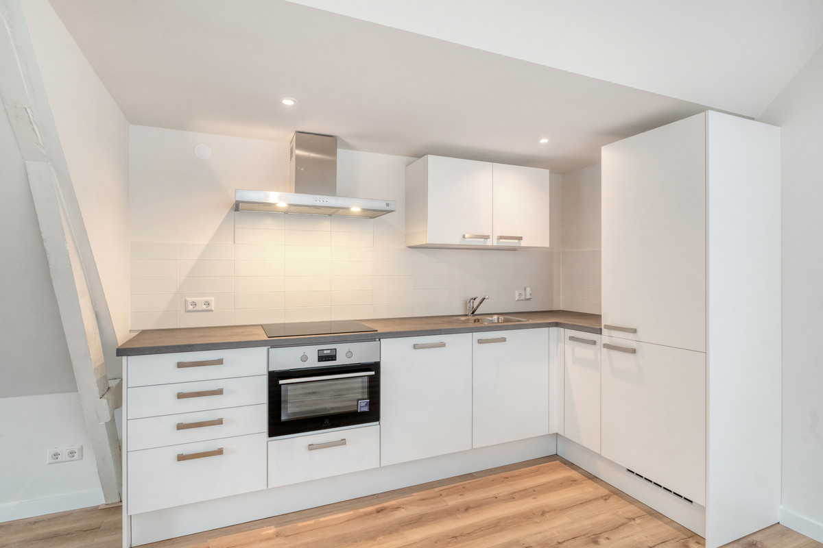 Appartement te koop: Maaskade 99B03, Rotterdam