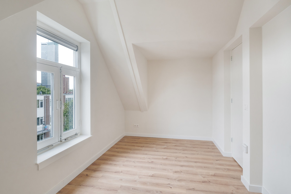 Appartement te koop: Maaskade 99B03, Rotterdam
