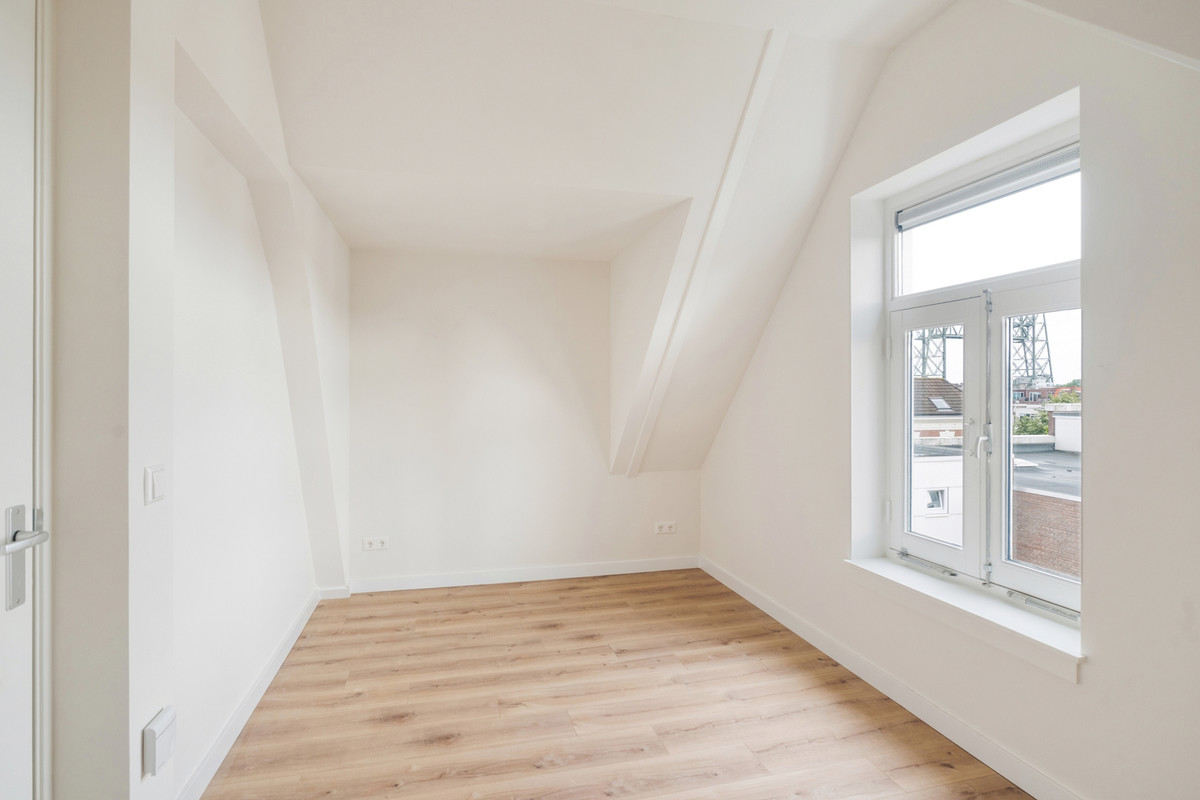 Appartement te koop: Maaskade 99B03, Rotterdam