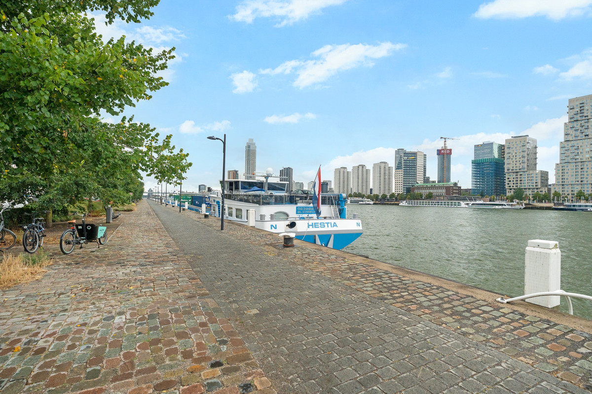 Appartement te koop: Maaskade 99B03, Rotterdam