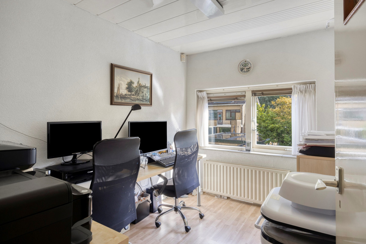 Hoekwoning te koop: Lijsterbesstraat 78, Dordrecht