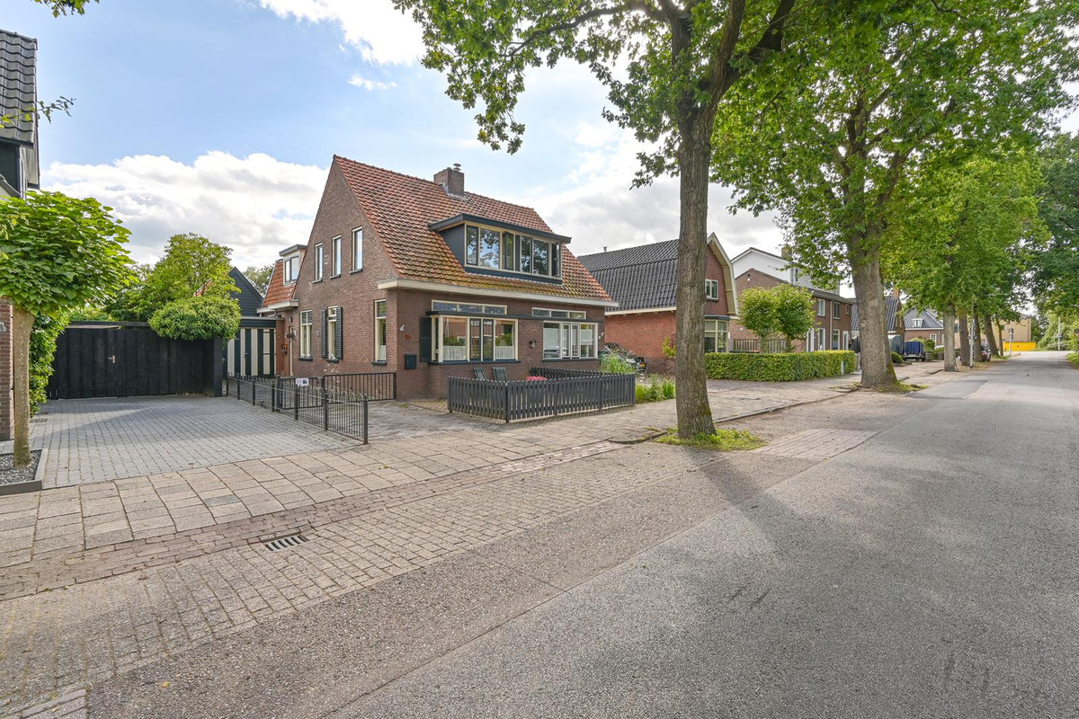 Twee-onder-één-kap te koop: Stuifzandseweg 16, Hoogeveen