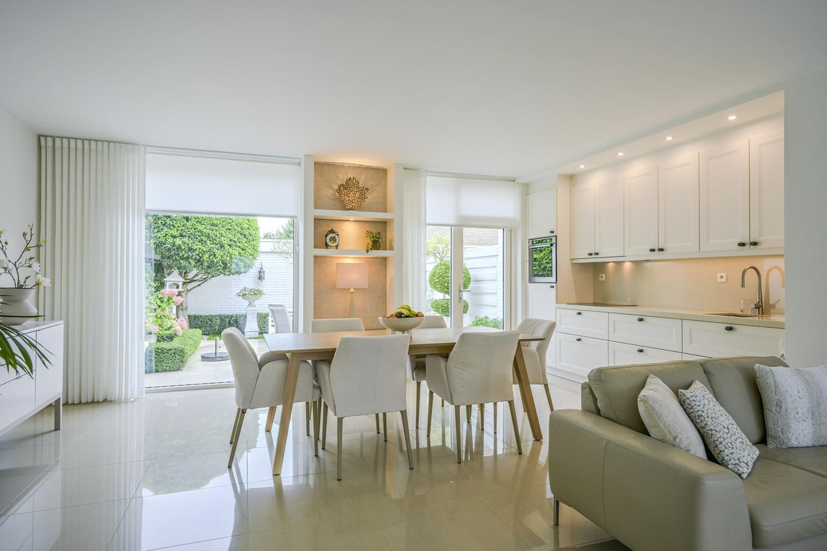 Tussenwoning te koop: Apollohof 125, Maastricht