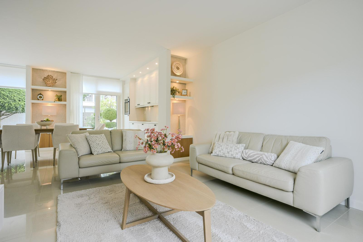 Tussenwoning te koop: Apollohof 125, Maastricht