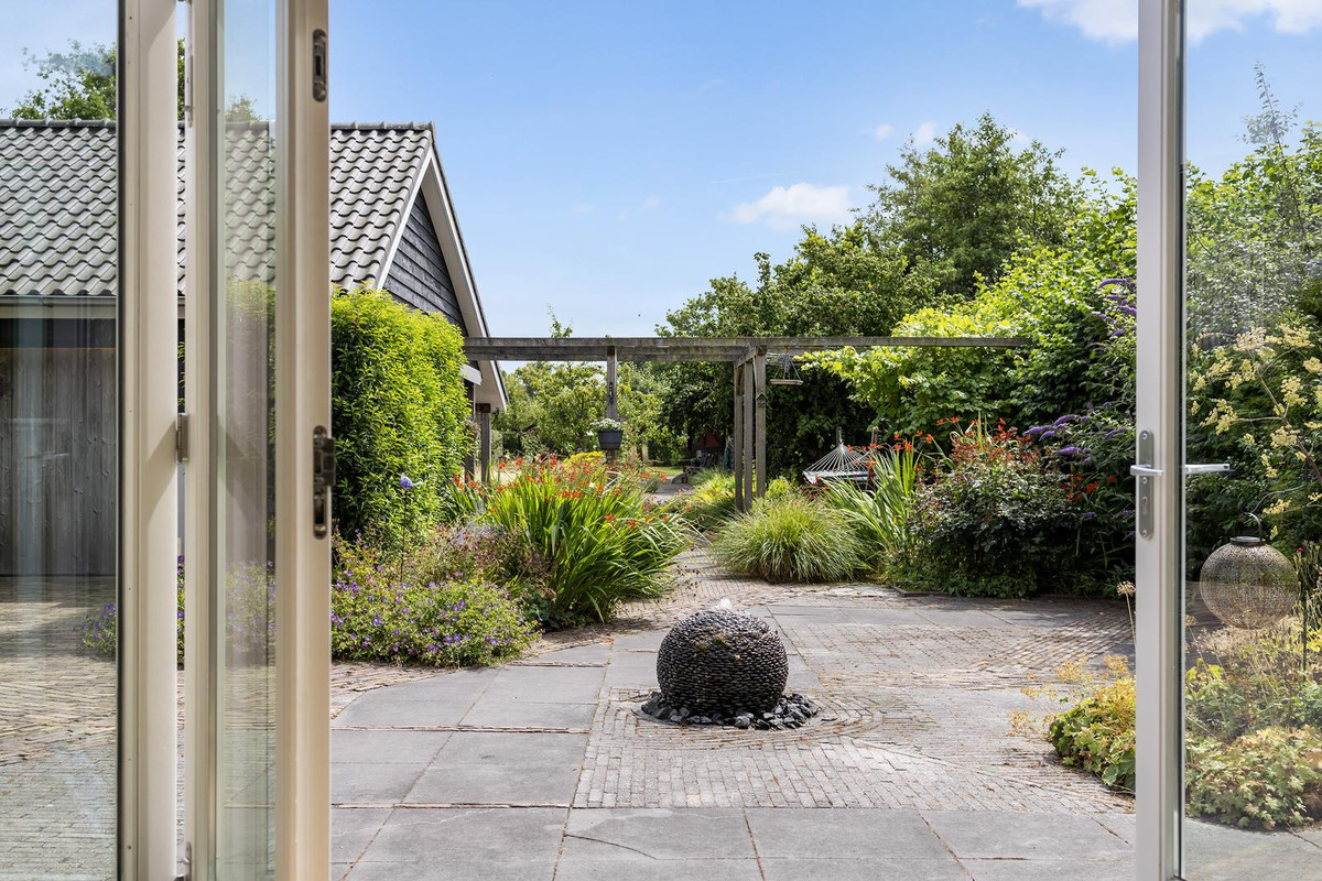 Vrijstaande woning te koop: De Wâl 10, Hurdegaryp