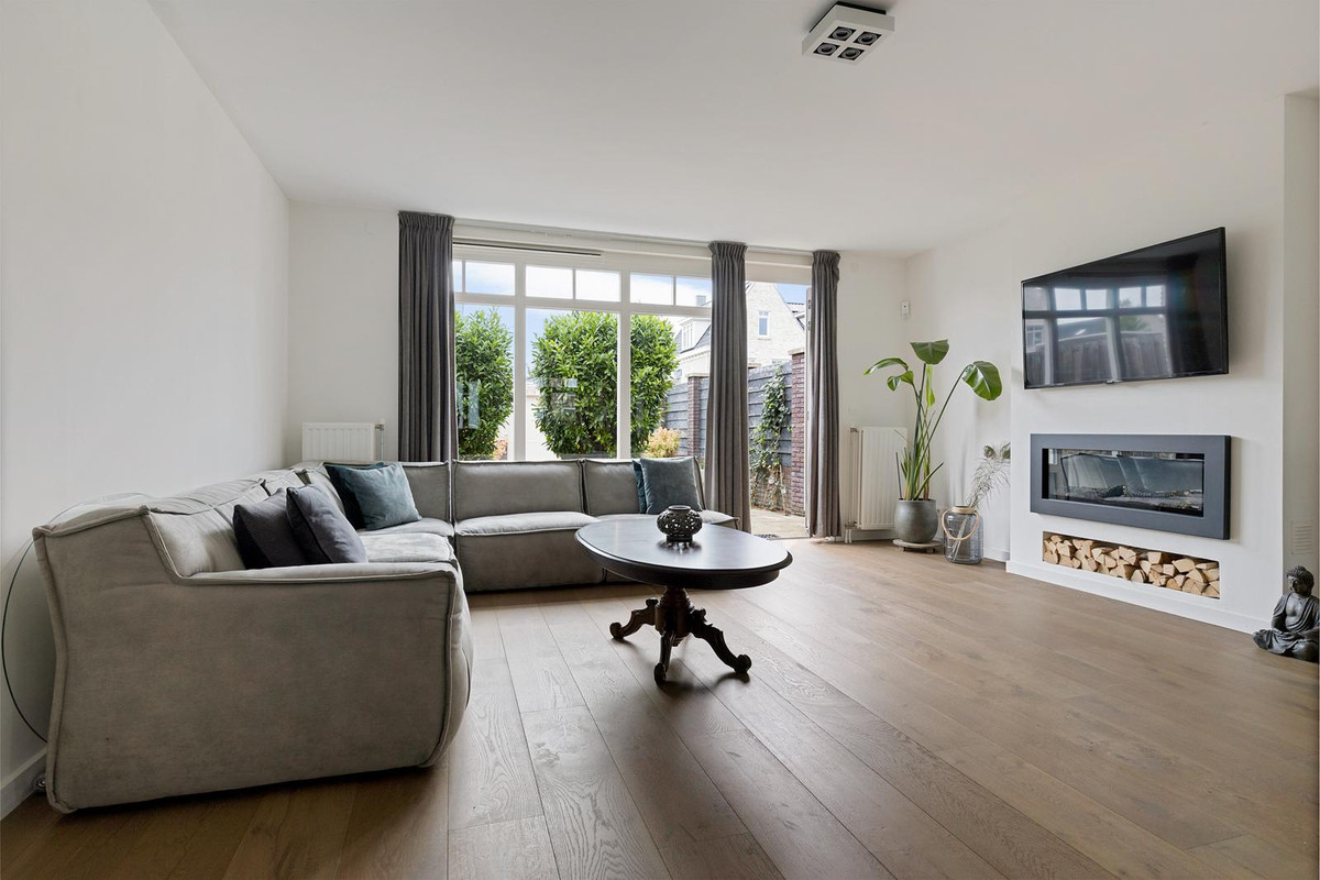 Hoekwoning te koop: Buizerd 22, Uithoorn