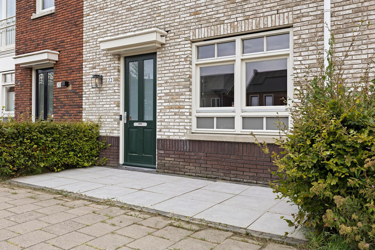 Hoekwoning te koop: Buizerd 22, Uithoorn