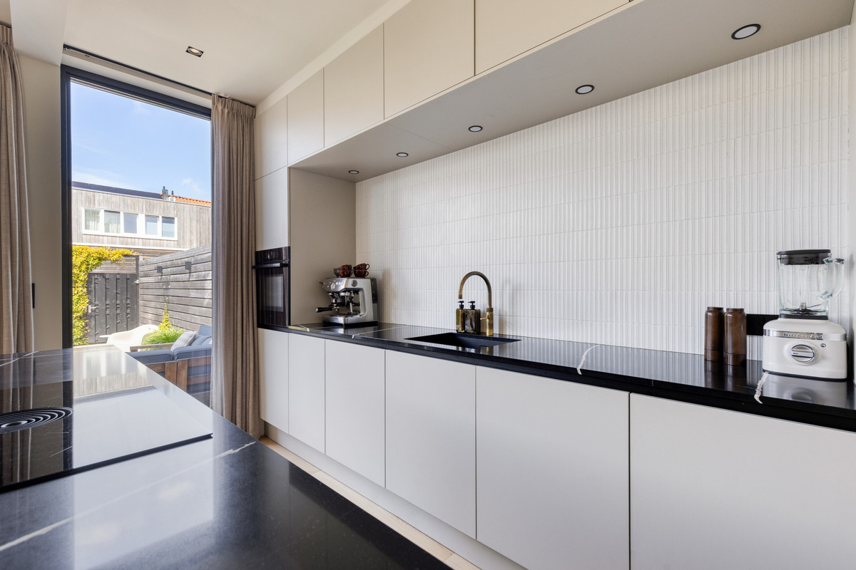Tussenwoning te koop: Kruistochtstraat 30, Haarlem