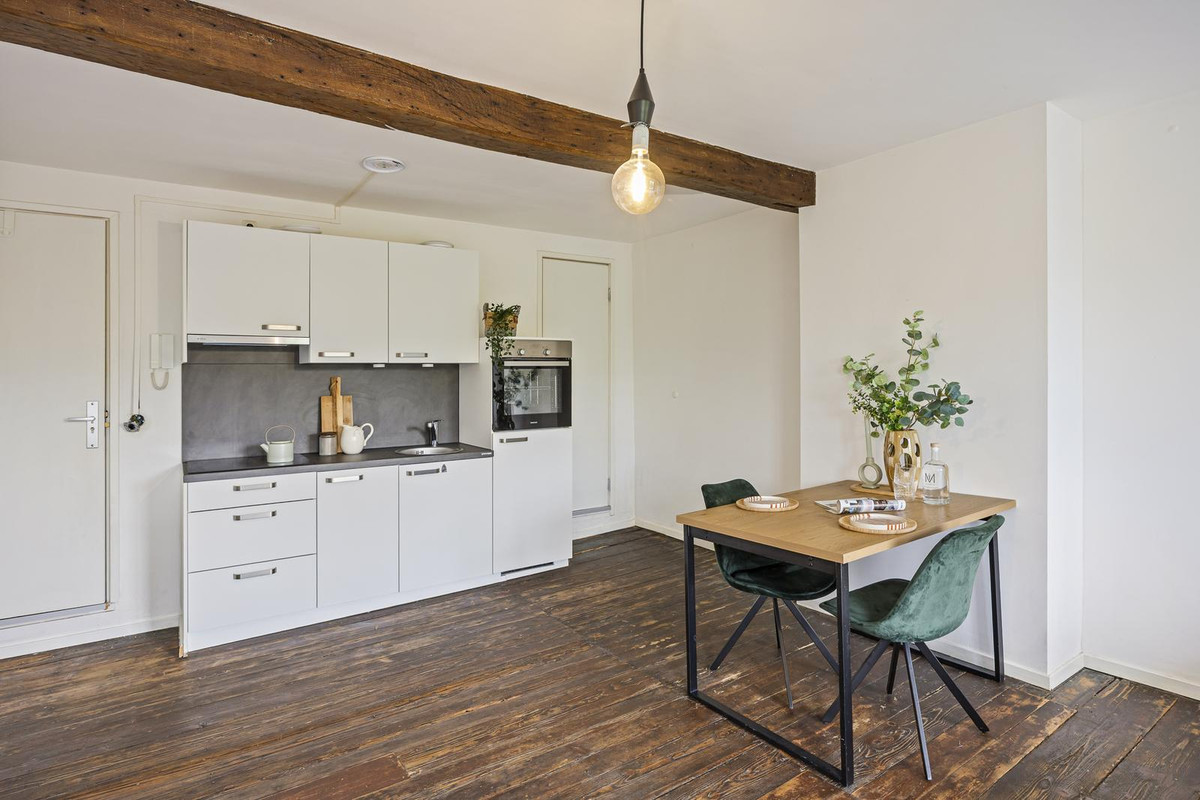 Studio te koop: van Hasseltkade 13C04, Maastricht