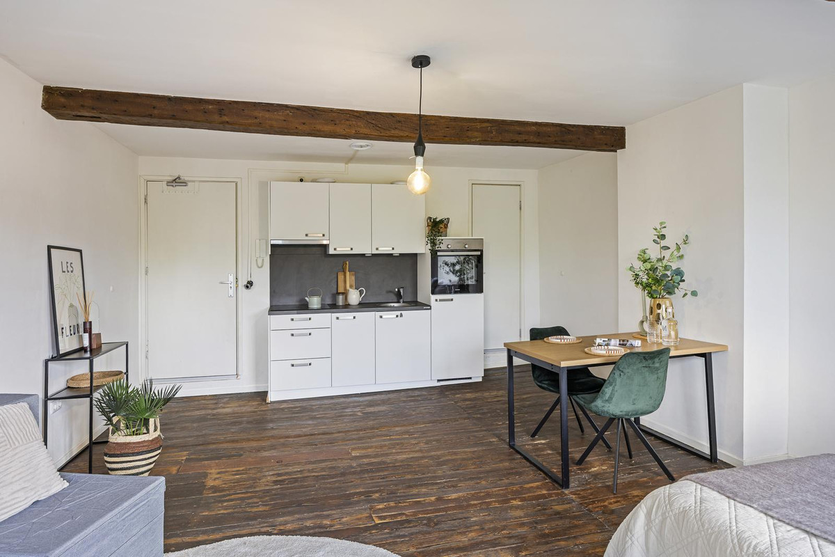 Studio te koop: van Hasseltkade 13C04, Maastricht