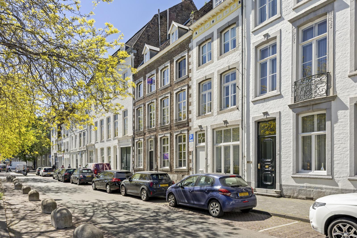 Studio te koop: van Hasseltkade 13C04, Maastricht