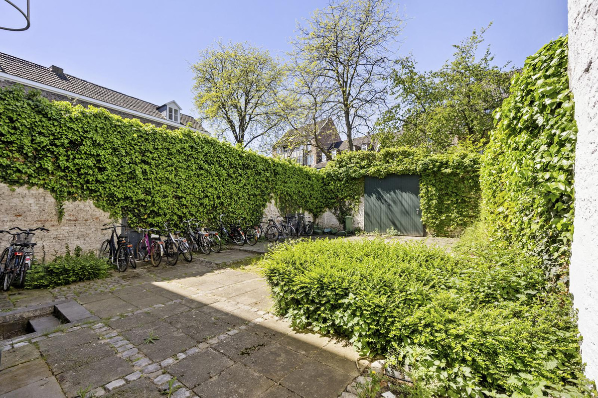 Studio te koop: van Hasseltkade 13C04, Maastricht