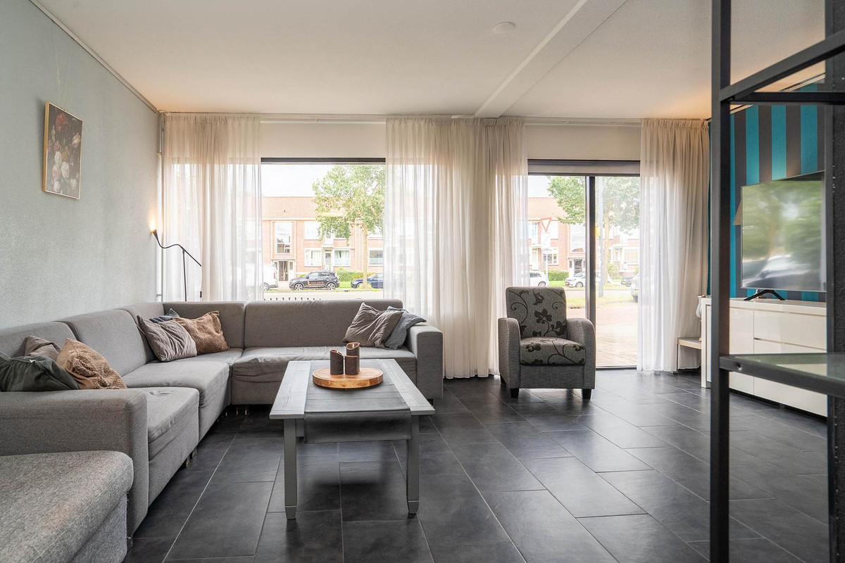 Hoekwoning te koop: Gronausestraat 1024, Enschede