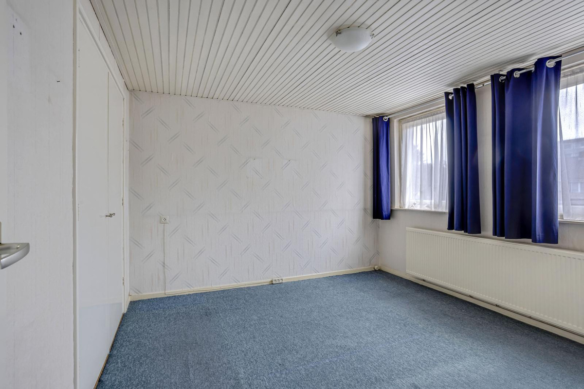 Twee-onder-één-kap te koop: Drentestraat 13, Enschede
