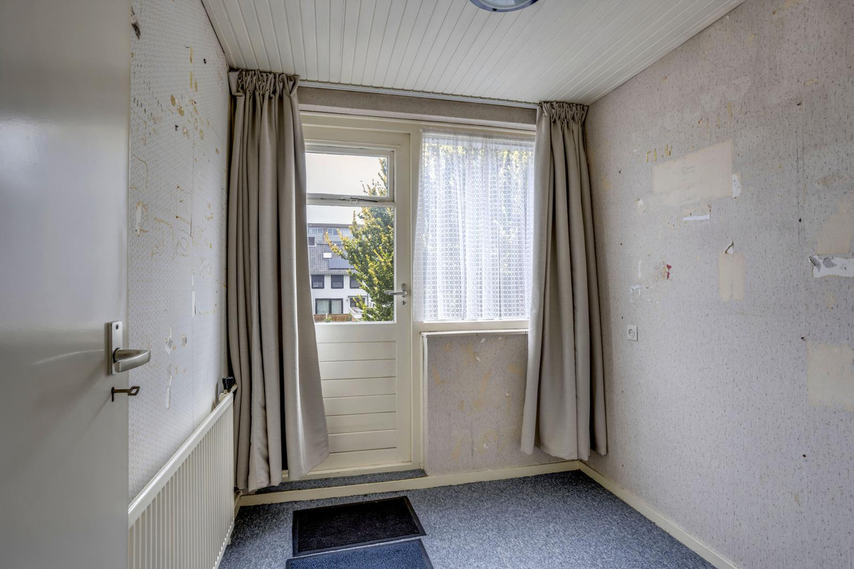 Twee-onder-één-kap te koop: Drentestraat 13, Enschede