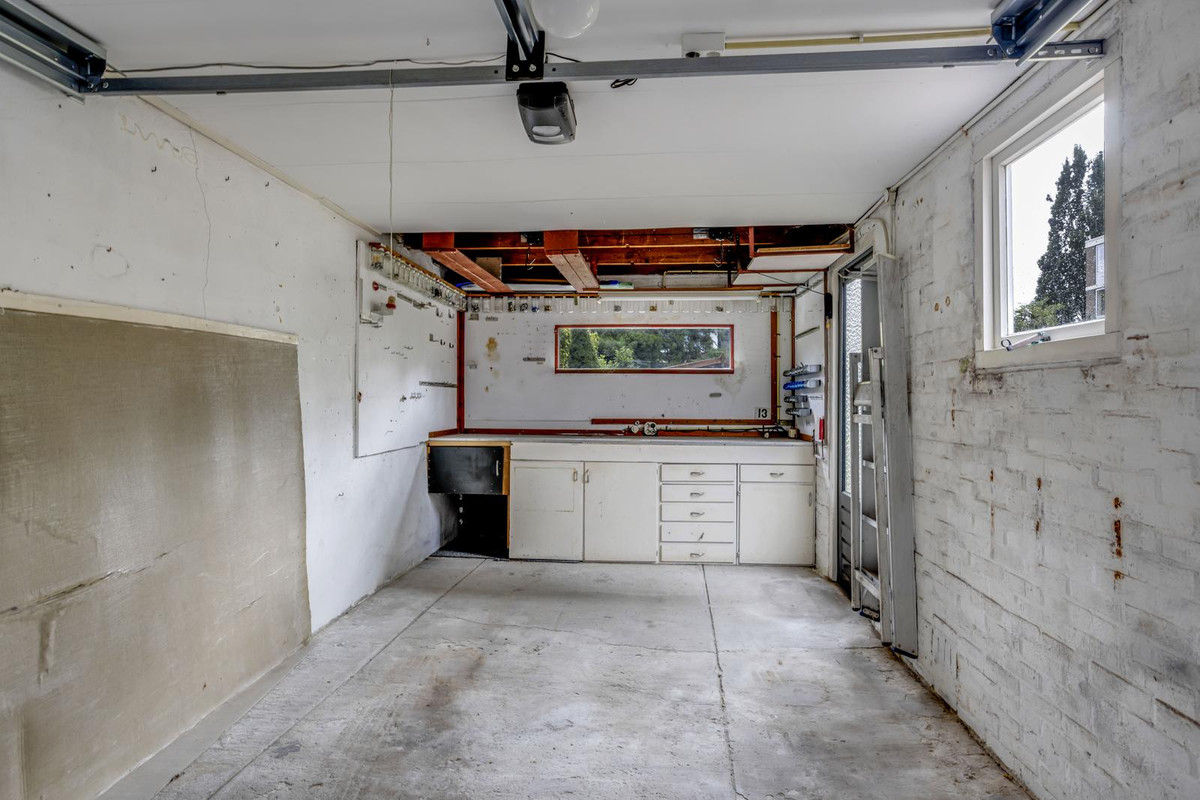 Twee-onder-één-kap te koop: Drentestraat 13, Enschede