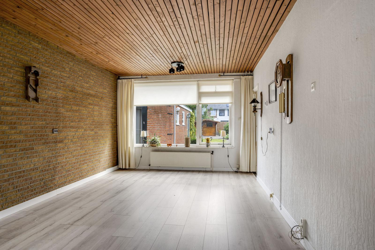 Twee-onder-één-kap te koop: Drentestraat 13, Enschede