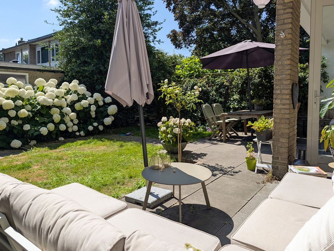 Appartement te koop: Van Ruysdaellaan 8, Leidschendam