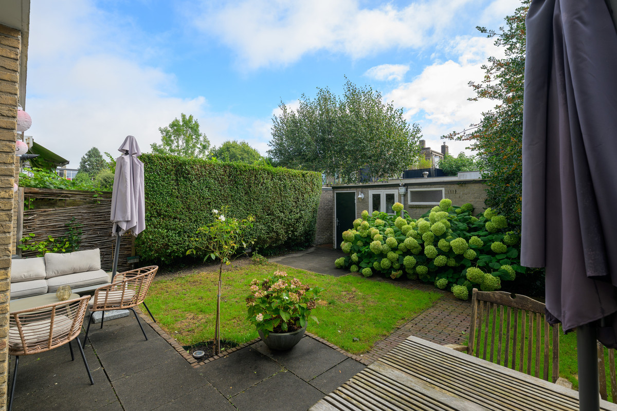 Appartement te koop: Van Ruysdaellaan 8, Leidschendam