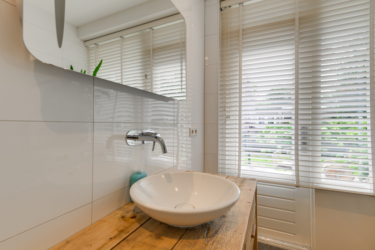 Appartement te koop: Van Ruysdaellaan 8, Leidschendam