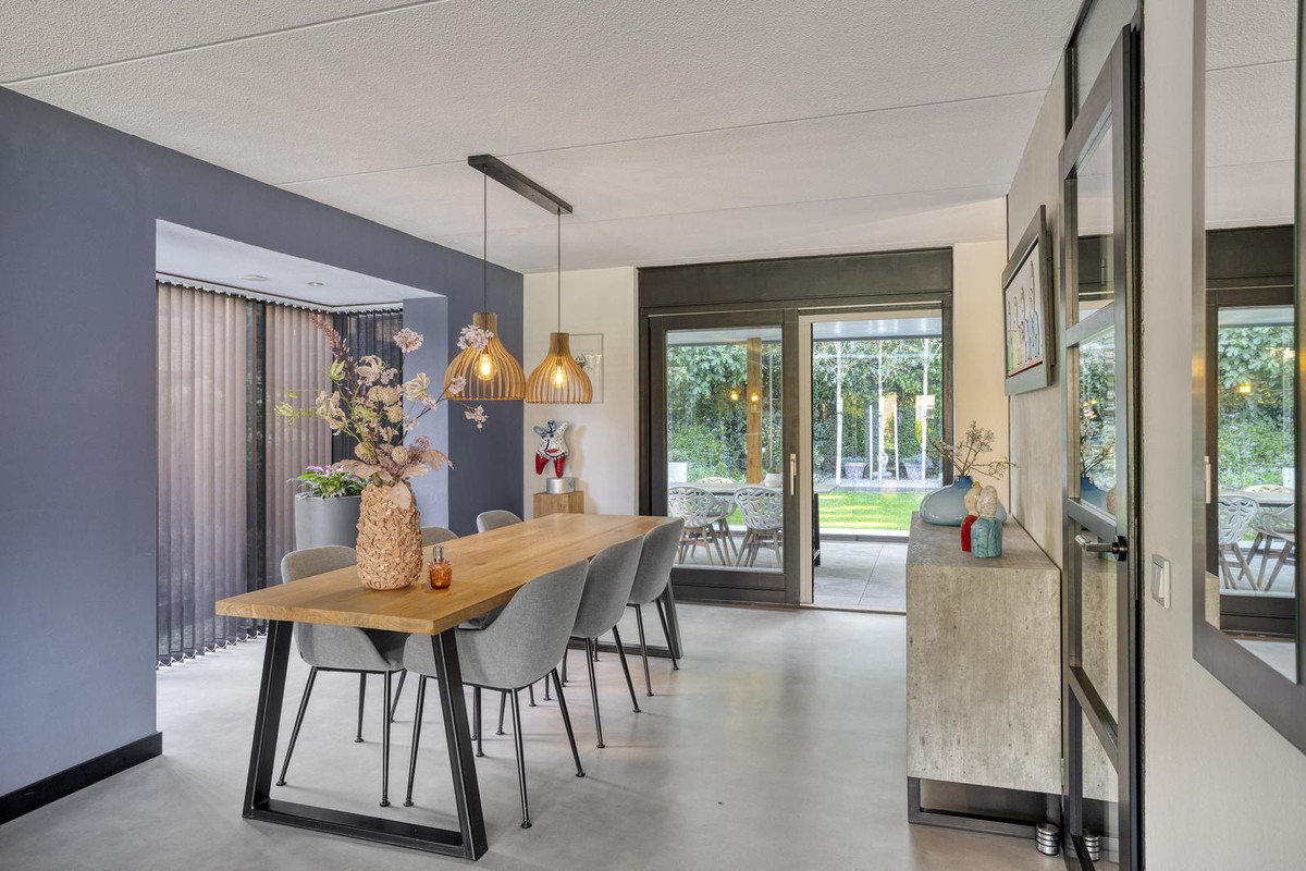 Vrijstaande woning te koop: Sientje van Houtenlaan 25, Enschede