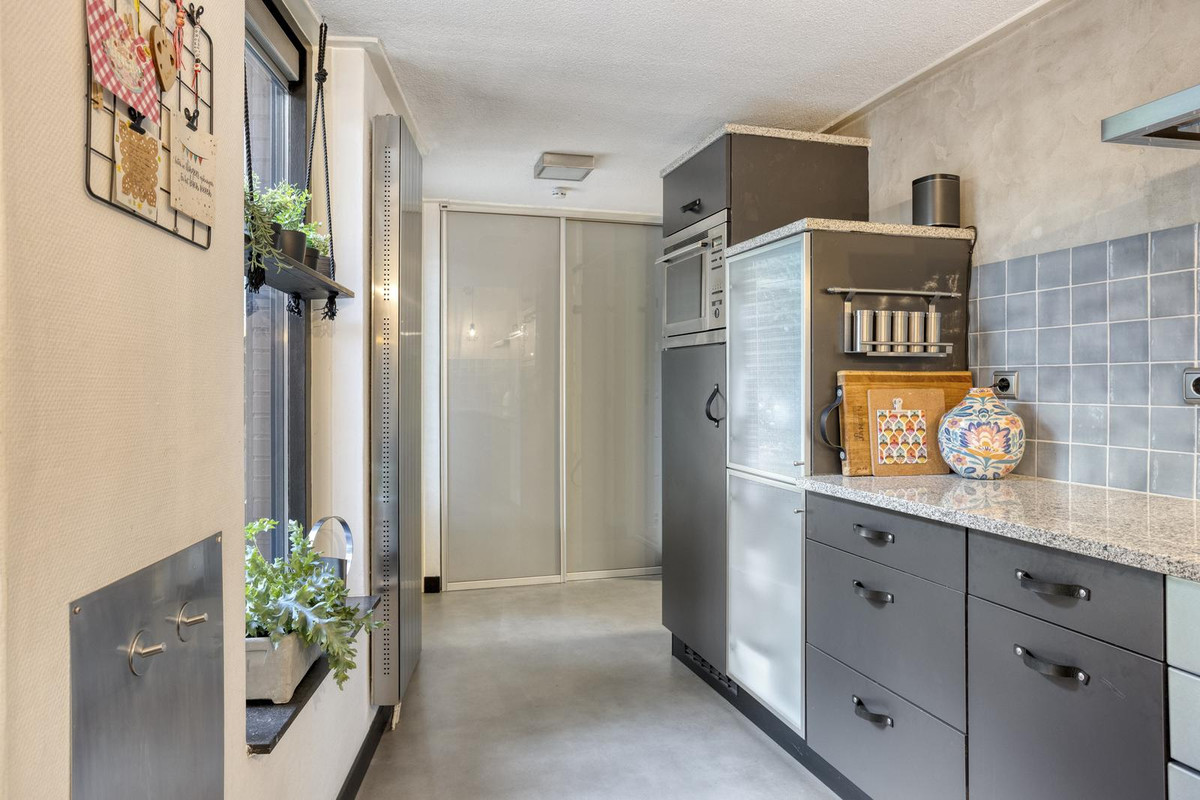 Vrijstaande woning te koop: Sientje van Houtenlaan 25, Enschede
